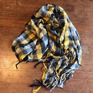 Sparkly lightweight scarf - 5 for $25 🌻